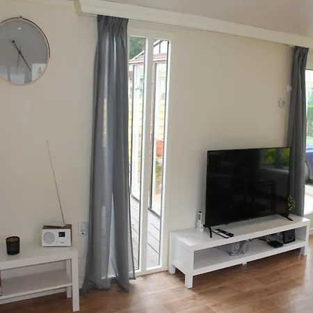 Chalet Serene Forest With Comfort, Cleaning Included