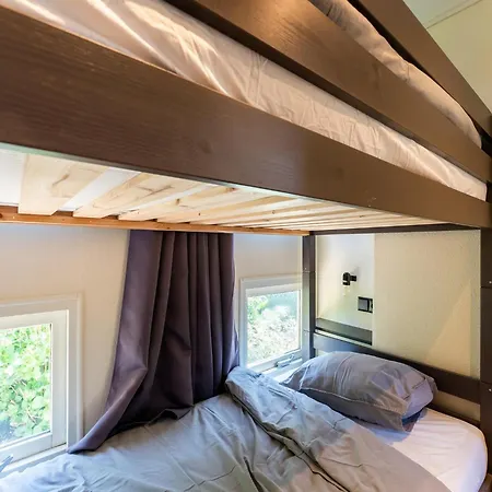 Chalet Serene Forest With Comfort, Cleaning Included Putte