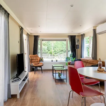 Serene Forest With Comfort, Cleaning Included * Putte