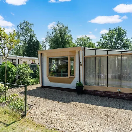 Σαλέ In Grenspark Kalmhoutse Heide Near Antwerp, Cleaning Included Putte