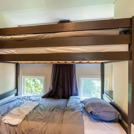 Chalet Serene Forest With Comfort, Cleaning Included Putte